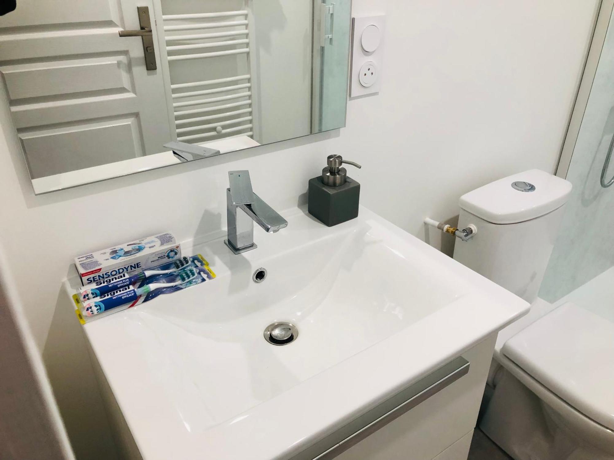 לה מאנש Saint Denis Appartement 1 מראה חיצוני תמונה